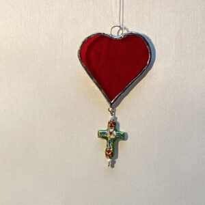 Rood hart met groene kruis